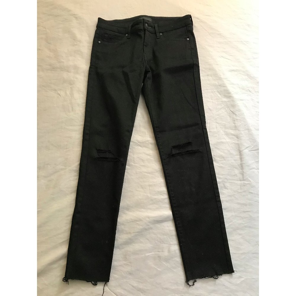 NWOT Uniqlo distressed jeans